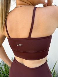 Lizfit. Top Fitness modelo de alças finas, corpo reto e cós duplo