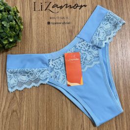 Tanga rendada com laterais trabalhadas em tecido duplo com renda babada