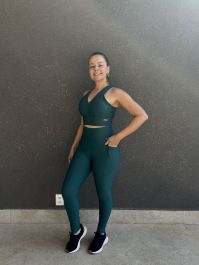 Liz fit. Calça Legging maxxi press comfy com bolsos laterais