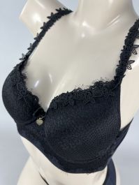 Lizamor. Conjunto de Soutien com alça em Crippir e base reforçada. Fio dental duplo.
