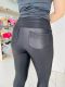 Calça Montaria com zíper. Fabricado por Lizamor, Calça Montaria Cirrè com zíper no cós e bolsinhos traseiros