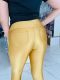 Calça Montaria com zíper. Fabricado por Lizamor, Calça Montaria Cirrè com zíper no cós e bolsinhos traseiros