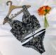 Fabricação Lizamor. Conjunto de Soutien estilo Cropped rendado. Acompanha fio dental rendado.