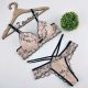 Fabricado por Lizamor. Conjunto de Soutien rendado push up. Acompanha fio dental rendado strappy bra.