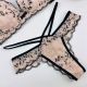 Fabricado por Lizamor. Conjunto de Soutien rendado push up. Acompanha fio dental rendado strappy bra.