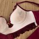 Conjunto de Soutien estilo Cropped rendado com base de espuma,alça trabalhada. Fio dental duplo rendado