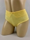 Calcinha alta com recortes de renda frontal. Modelinho ideal para senhoras, pois é mais fechado nas costas.