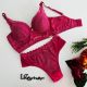 Plus Size. Conjunto de Soutien rendado com alça trabalhada. Fio dental alto de tule.