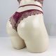 Fabricação Lizamor. Conjunto de Soutien estilo Cropped rendado. Acompanha fio dental rendado.