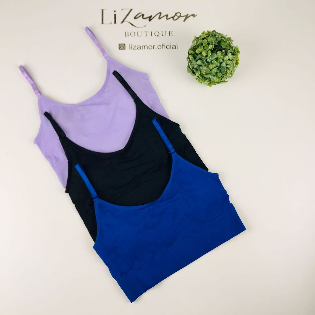 Top Jacquard com bojo removível sem costura.